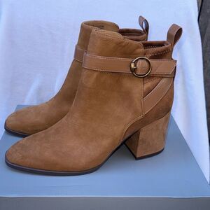 Vionic Tenley Bootie Size 11